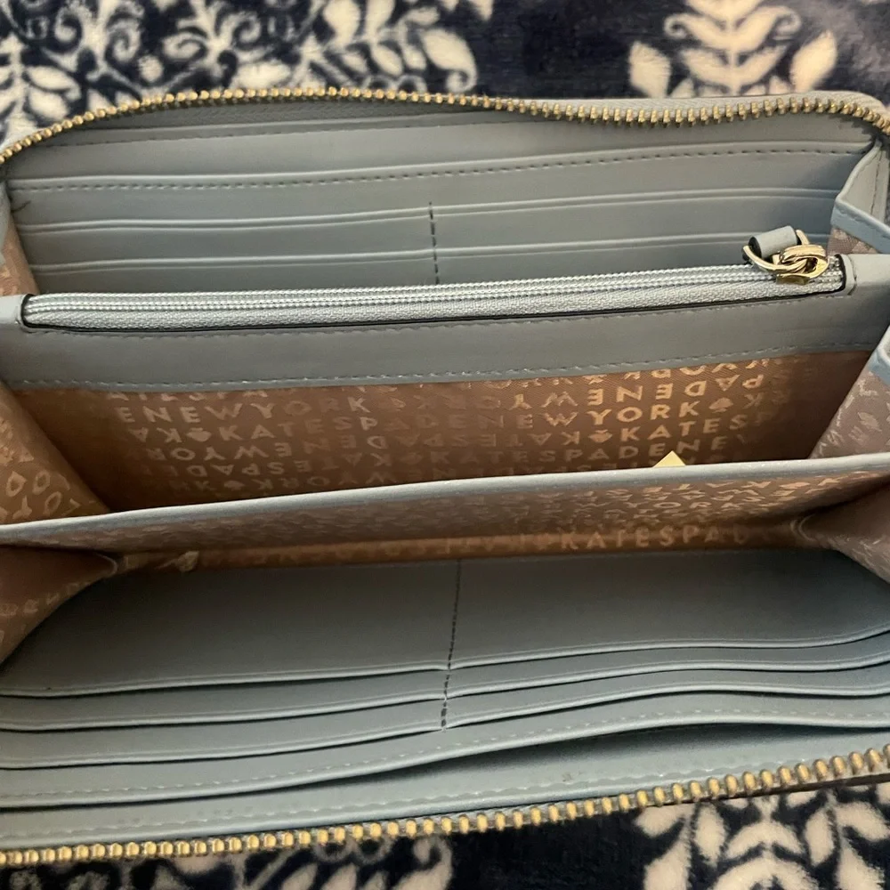 EXCELLENT CONDITION Kate Spade Large Continental Wallet in Light Blue - Picture 7 of 12